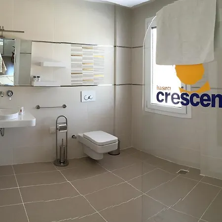 Crescent Twins -white Villa *