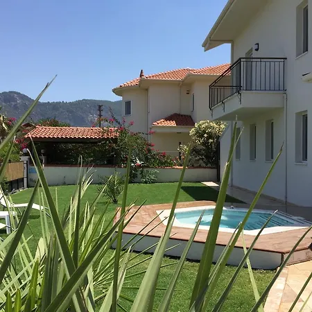 Crescent Twins -white * Dalyan