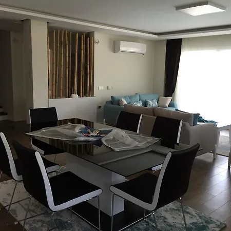 Villa Crescent Twins -white *